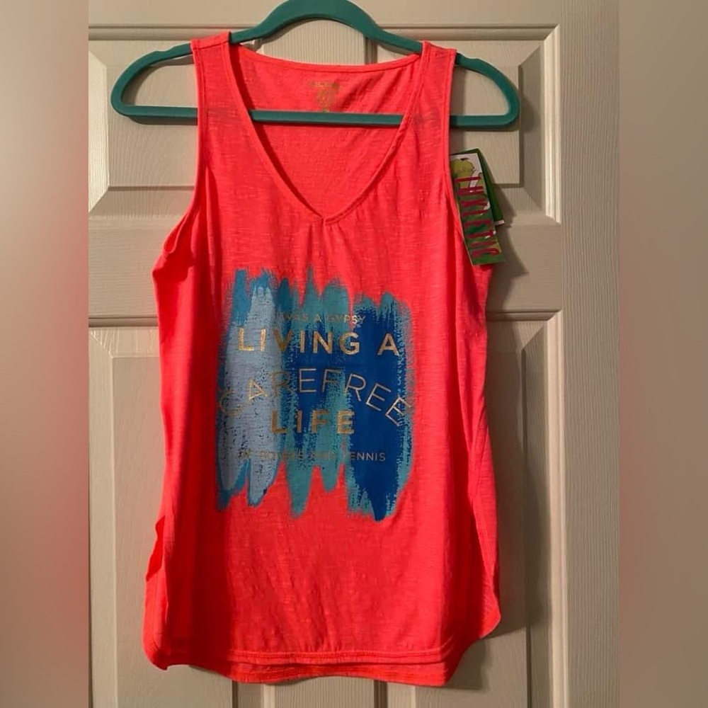 New Lilly Pulitzer Brooke Tank
Carefree Brushstroke Grap